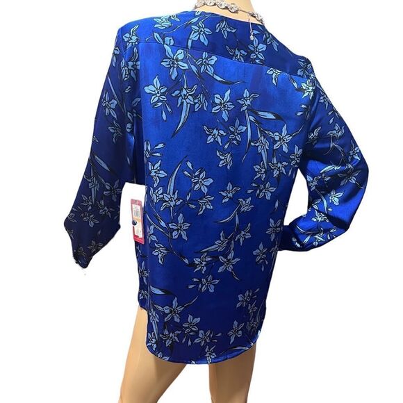 Vince Camuto Floral Blouse - Picture 3 of 6